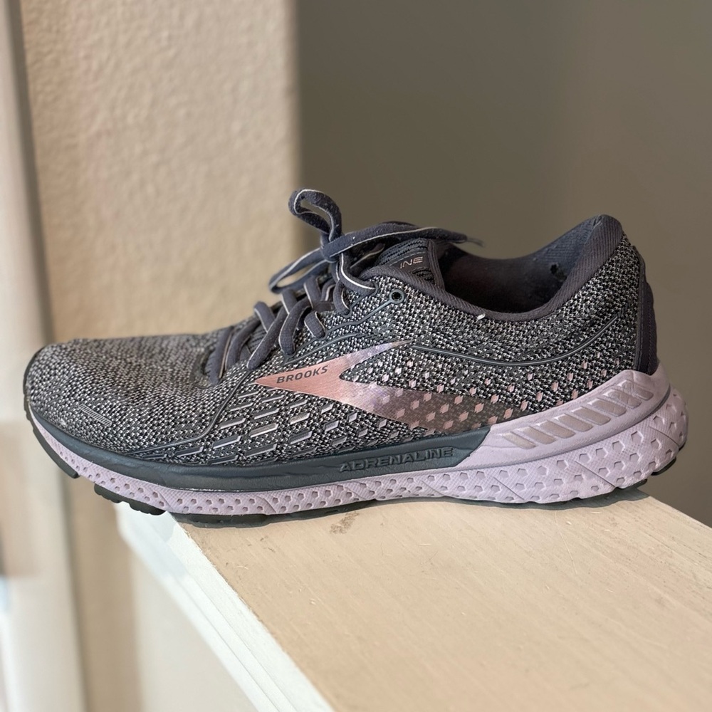 Brooks Adrenaline GTS 21 Shoes Womens Size 10 Gray Running Sneakers 1203291B528 - Picture 2 of 12